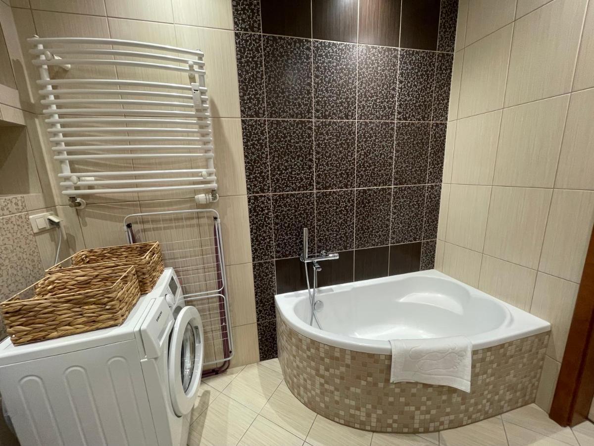 Al-Dom Apartament Ogrodowa Bocianie Gniazdo Z Garazem Kołobrzeg Eksteriør bilde